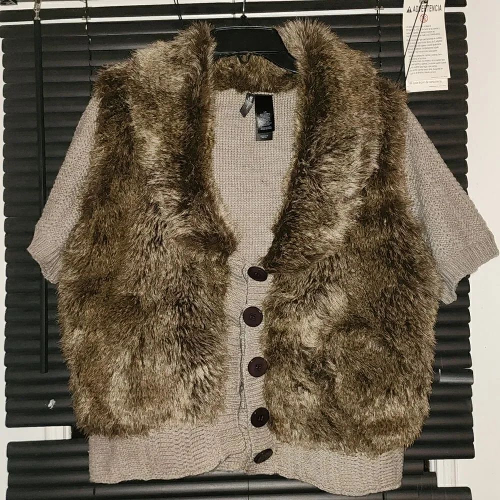 Bisou Bisou Sweater 